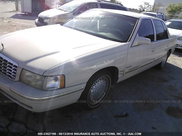 1G6KE54Y6VU260882 - 1997 CADILLAC DEVILLE DELEGANCE WHITE photo 2