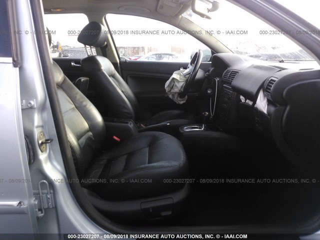 WVWWH63B03E066347 - 2003 VOLKSWAGEN PASSAT GLX ღია ლურჯი ფოტო 5