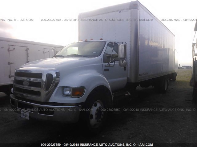 3FRNF65H58V649482 - 2008 FORD F650 SUPER DUTY WHITE photo 2