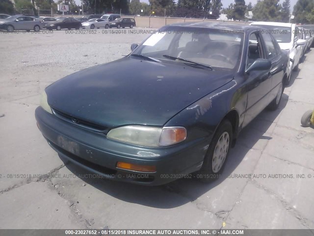 4T1BG12K1TU935125 - 1996 TOYOTA CAMRY DX/LE/XLE GREEN photo 2