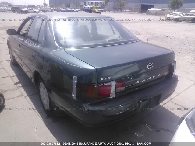 4T1BG12K1TU935125 - 1996 TOYOTA CAMRY DX/LE/XLE GREEN photo 3