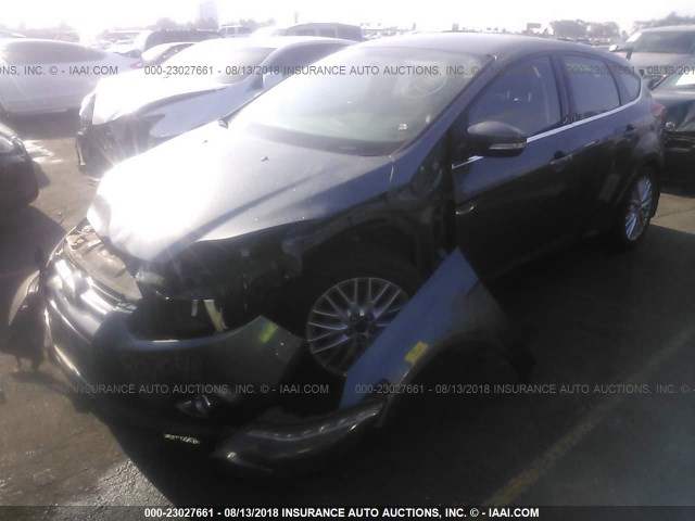 1FADP3N2XEL110834 - 2014 FORD FOCUS TITANIUM GRAY photo 2