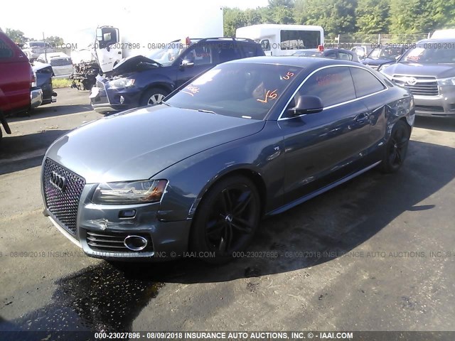 WAURV78T09A006109 - 2009 AUDI S5 QUATTRO GRAY photo 2