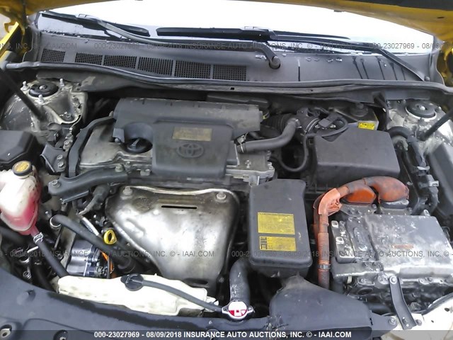 4T1BD1FK1EU137732 - 2014 TOYOTA CAMRY HYBRID/LE/XLE ყვითელი ფოტო 10