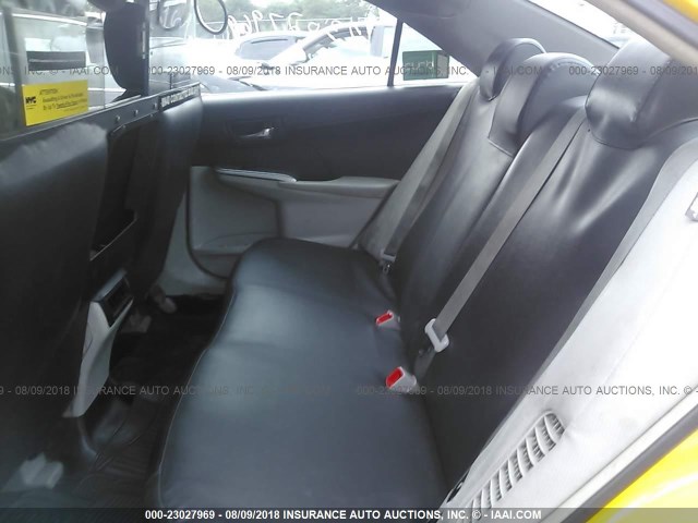 4T1BD1FK1EU137732 - 2014 TOYOTA CAMRY HYBRID/LE/XLE ყვითელი ფოტო 8