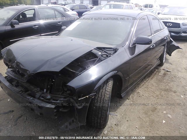 1LNHM87A72Y714471 - 2002 LINCOLN LS 黑色 照片 2