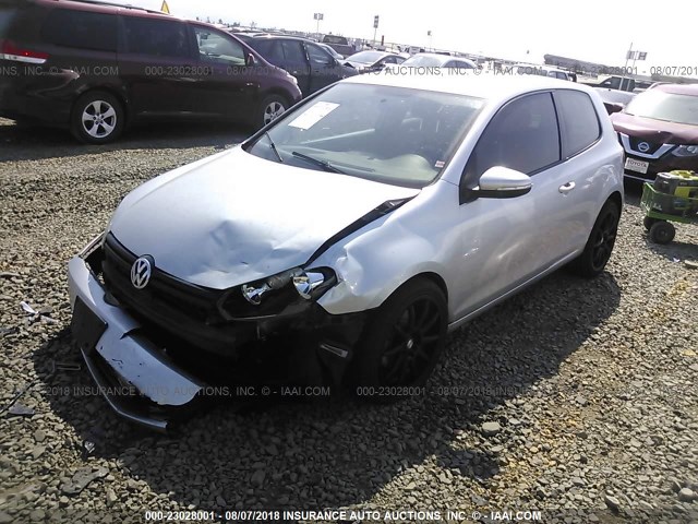 WVWAB7AJ0BW210337 - 2011 VOLKSWAGEN GOLF SILVER photo 2