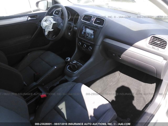 WVWAB7AJ0BW210337 - 2011 VOLKSWAGEN GOLF SILVER photo 5