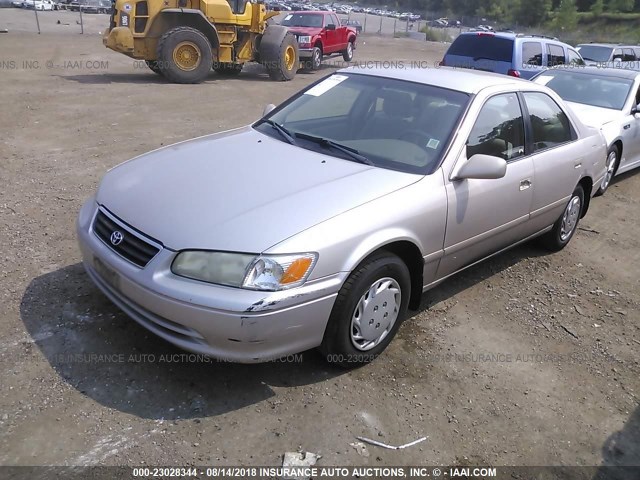 4T1BG22K9YU664232 - 2000 TOYOTA CAMRY CE/LE/XLE თაფლისფერი ფოტო 2