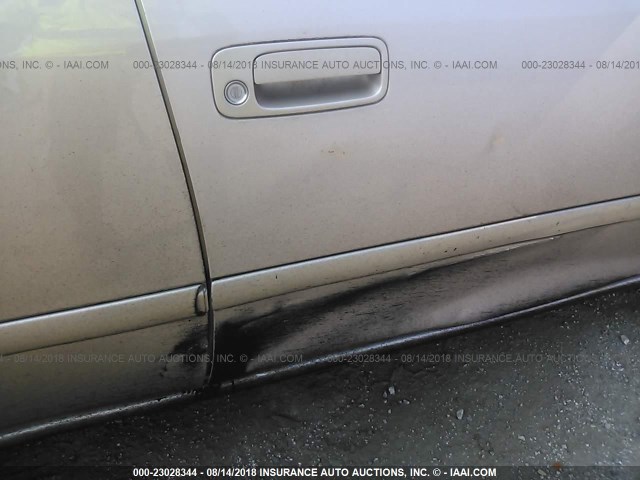 4T1BG22K9YU664232 - 2000 TOYOTA CAMRY CE/LE/XLE თაფლისფერი ფოტო 6