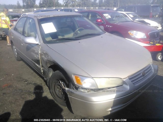 JT2BG22K1V0053952 - 1997 TOYOTA CAMRY LE/XLE 金色 照片 1