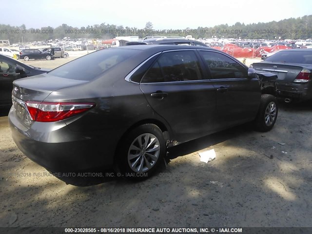 4T4BF1FK5GR547792 - 2016 TOYOTA CAMRY LE/XLE/SE/XSE 灰色 照片 4