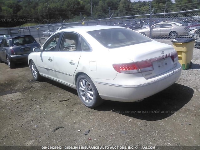 KMHFC46F16A064874 - 2006 HYUNDAI AZERA SE/LIMITED WHITE photo 3