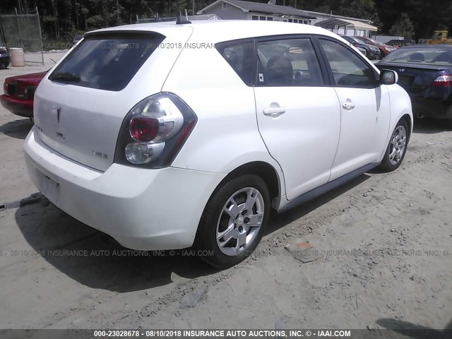 5Y2SP67099Z463485 - 2009 PONTIAC VIBE WHITE photo 4