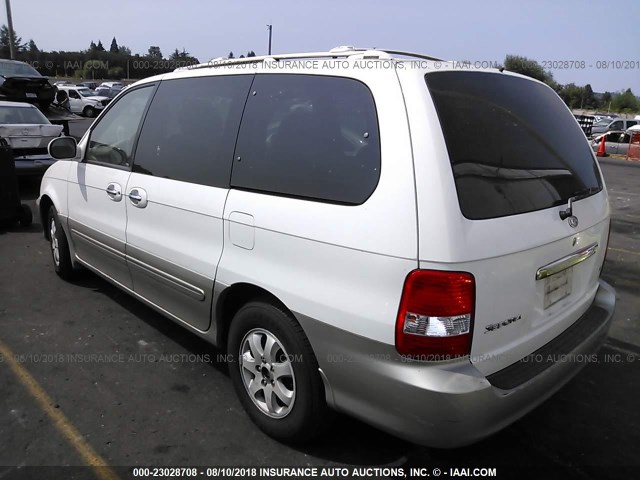 KNDUP131146577162 - 2004 KIA SEDONA EX/LX WHITE photo 3