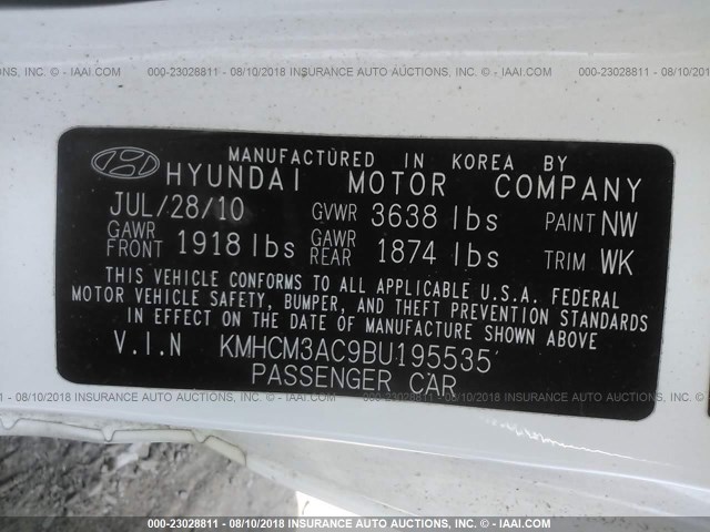 KMHCM3AC9BU195535 - 2011 HYUNDAI ACCENT WHITE photo 9