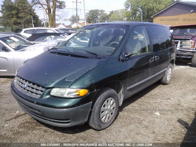 2P4FP2533VR148236 - 1997 PLYMOUTH VOYAGER GREEN photo 2