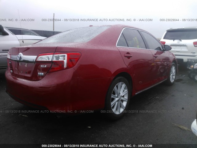 4T1BD1FK1CU051849 - 2012 TOYOTA CAMRY HYBRID/LE/XLE RED photo 4