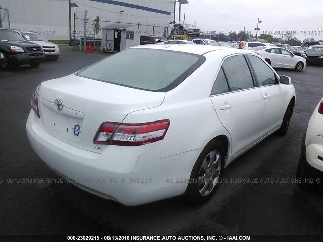 4T1BF3EK7BU731843 - 2011 TOYOTA CAMRY SE/LE/XLE WHITE photo 4