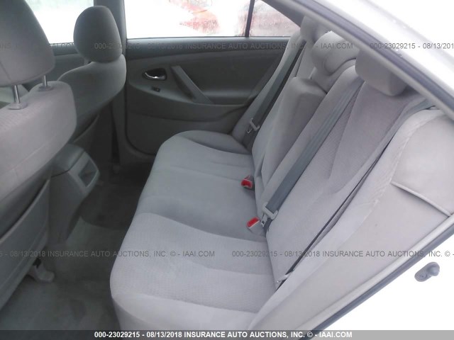 4T1BF3EK7BU731843 - 2011 TOYOTA CAMRY SE/LE/XLE WHITE photo 8