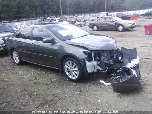 4T1BF1FK1DU723212 - 2013 TOYOTA CAMRY L/SE/LE/XLE ნაცრისფერი ფოტო 1