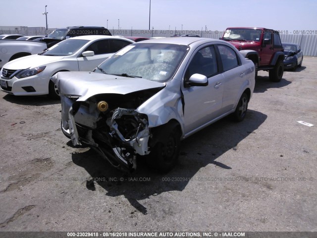 KL1TD56E49B356879 - 2009 CHEVROLET AVEO LS/LT SILVER photo 2