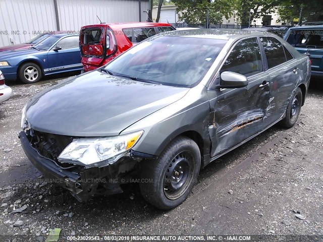 4T1BF1FKXDU720101 - 2013 TOYOTA CAMRY L/SE/LE/XLE მწვანე ფოტო 2