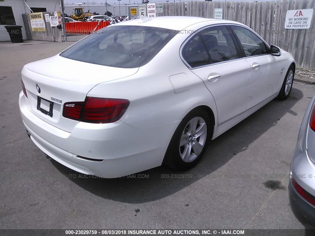 WBAXH5C51CDW09099 - 2012 BMW 528 XI WHITE photo 4