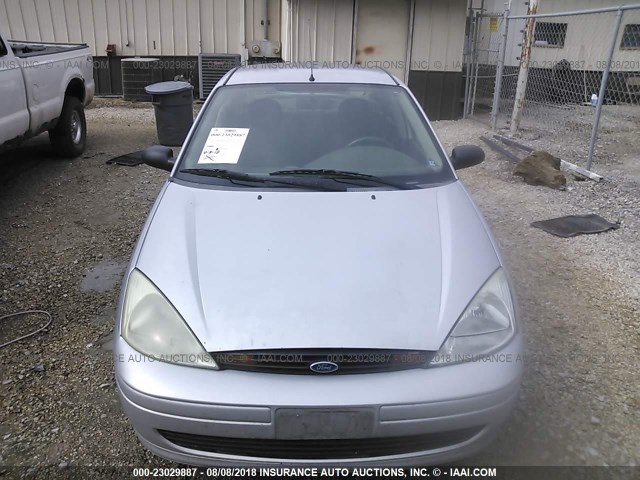 1FAFP34352W231848 - 2002 FORD FOCUS SE/SE COMFORT/SE SPORT SILVER photo 6