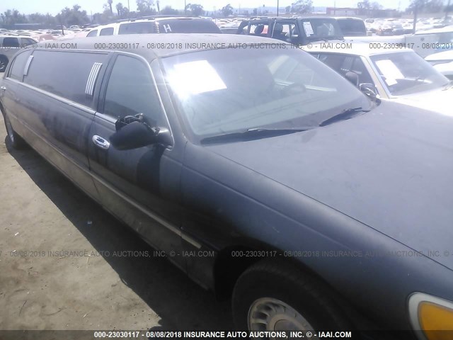1L1FM81W61Y624353 - 2001 LINCOLN TOWN CAR EXECUTIVE BLACK photo 6