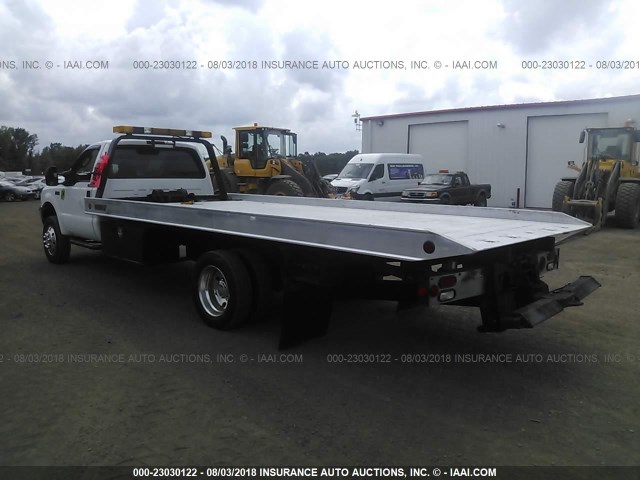 1FDAF56PX4EA36531 - 2004 FORD F550 SUPER DUTY WHITE photo 3