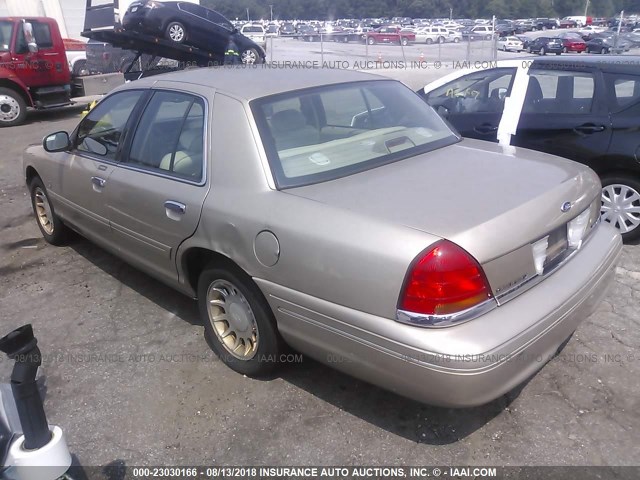 2FAFP74W3YX215100 - 2000 FORD CROWN VICTORIA LX TAN photo 3