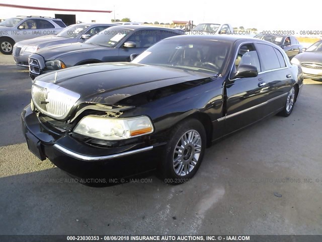 1LNHM84W06Y642924 - 2006 LINCOLN TOWN CAR EXECUTIVE L BLACK photo 2