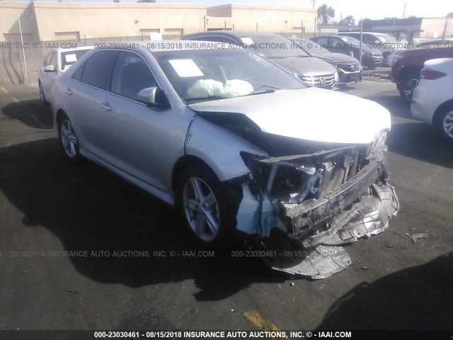 4T1BF1FK3EU448332 - 2014 TOYOTA CAMRY L/SE/LE/XLE 银色 照片 1