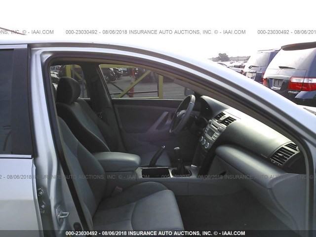 4T1BE46K07U578818 - 2007 TOYOTA CAMRY NEW GENERAT CE/LE/XLE/SE GRAY photo 5