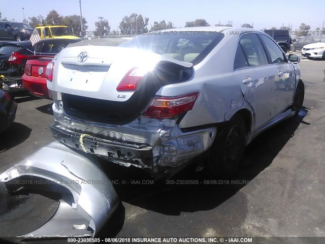 4T1BE46KX7U175347 - 2007 TOYOTA CAMRY NEW GENERAT CE/LE/XLE/SE SILVER photo 4
