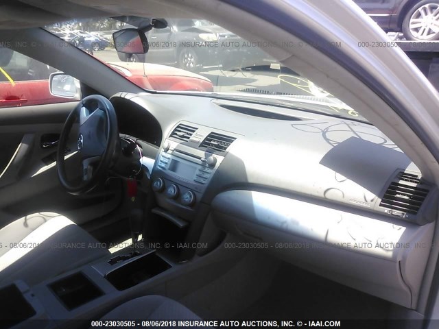 4T1BE46KX7U175347 - 2007 TOYOTA CAMRY NEW GENERAT CE/LE/XLE/SE SILVER photo 5