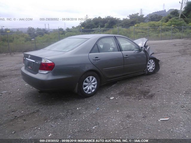 4T1BE30KX5U589633 - 2005 TOYOTA CAMRY LE/XLE/SE GRAY photo 4