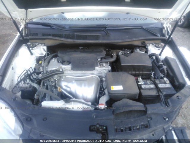 4T4BF1FK0GR547795 - 2016 TOYOTA CAMRY LE/XLE/SE/XSE WHITE photo 10