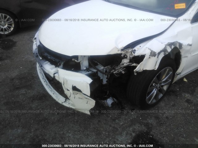 4T4BF1FK0GR547795 - 2016 TOYOTA CAMRY LE/XLE/SE/XSE WHITE photo 6