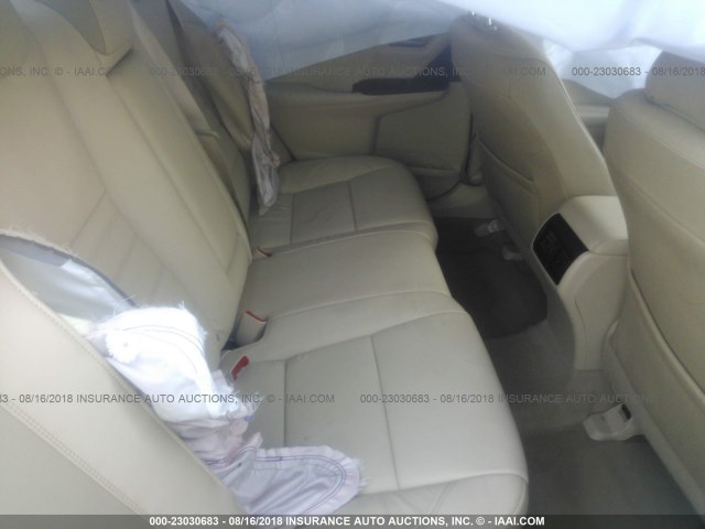 4T4BF1FK0GR547795 - 2016 TOYOTA CAMRY LE/XLE/SE/XSE WHITE photo 8