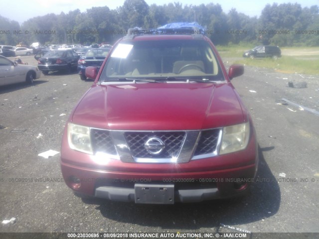 1N6AD07W96C475430 - 2006 NISSAN FRONTIER CREW CAB LE/SE/OFF ROAD RED photo 6