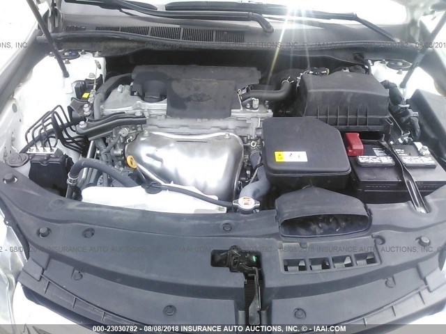 4T1BF1FK8HU702878 - 2017 TOYOTA CAMRY LE/XLE/SE/XSE 白色 照片 10