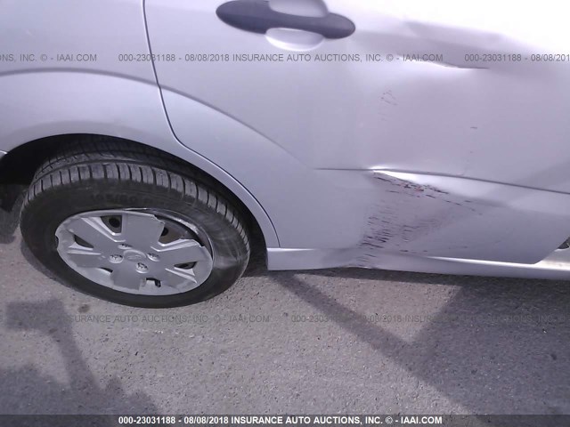 1FAFP34N37W154499 - 2007 FORD FOCUS ZX4/S/SE/SES 银色 照片 6