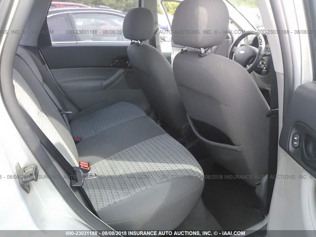 1FAFP34N37W154499 - 2007 FORD FOCUS ZX4/S/SE/SES 银色 照片 8