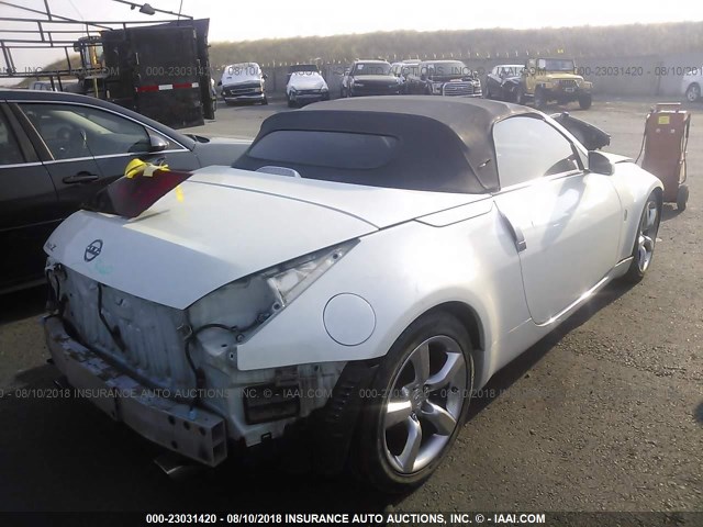 JN1AZ36AX5M757874 - 2005 NISSAN 350Z ROADSTER WHITE photo 4