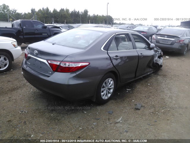4T4BF1FK4FR476468 - 2015 TOYOTA CAMRY LE/XLE/SE/XSE GRAY photo 4
