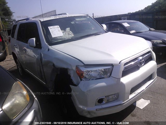 JTEBU5JR8D5148909 - 2013 TOYOTA 4RUNNER SR5/LIMITED/TRAIL WHITE photo 1