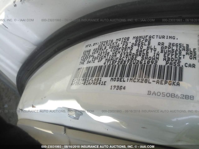 4T1BF28B72U261092 - 2002 TOYOTA AVALON XL/XLS WHITE photo 9