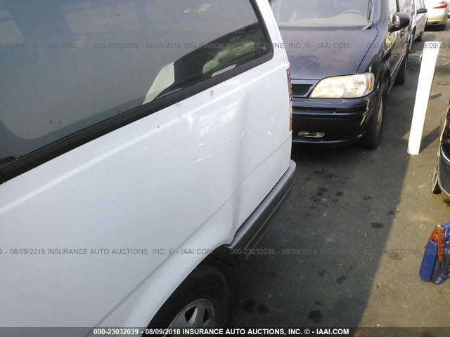 1FMDA31X2TZB99785 - 1996 FORD AEROSTAR WHITE photo 6